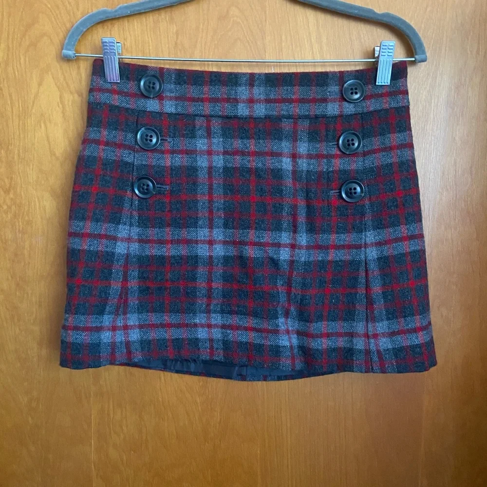 EUC Gap plaid skirt - Picture 7 of 8